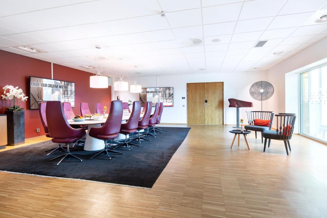 Clarion Live Hotel